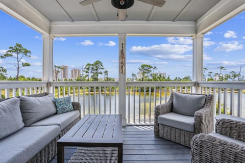 Stunning Lost Key 3 Bed 2.5 Bath Sleeps 10