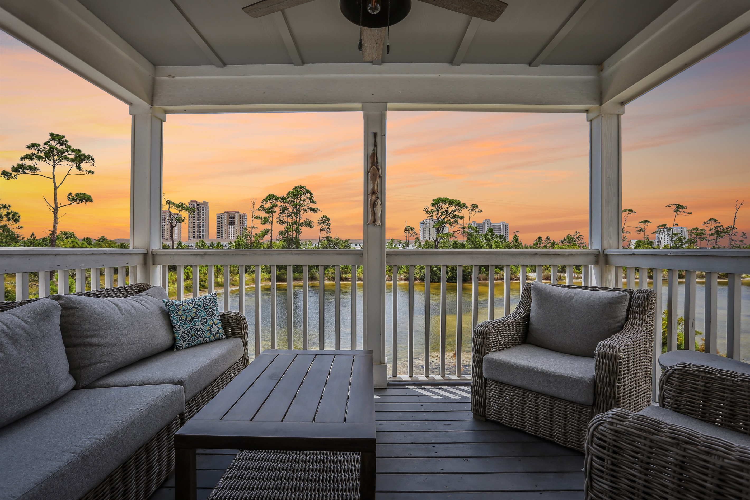 stunning-lost-key-3-bed-2.5-bath-sleeps-10/