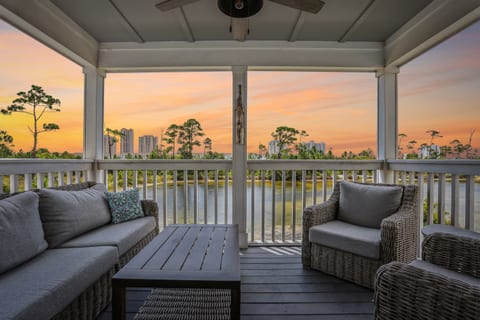 Stunning Lost Key 3 Bed 2.5 Bath Sleeps 10