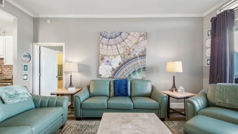 Breathtaking Penthouse - 2 Bed / 2 Bath Sleeps 8