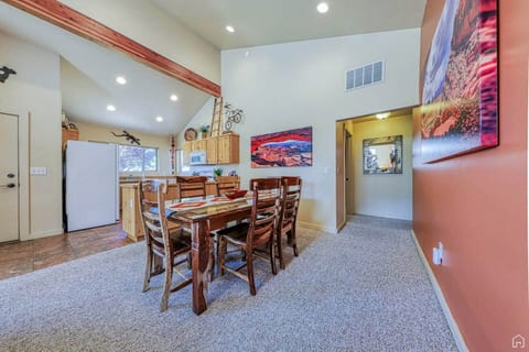 Beautiful Townhome Near Arches National Park