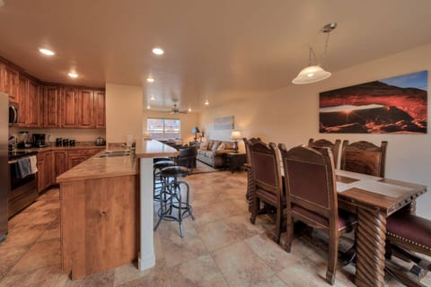 Beautiful Townhome in Moab with Pool and Hot Tub
