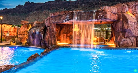 Moab Sage Creek Balanced Rock Retreat