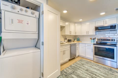 C301 | The Beach House Condominiums