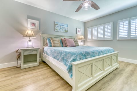 C301 | The Beach House Condominiums