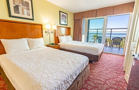 Room with Stunning Views🌊☀️