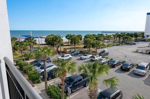 2nd Balcony with View of the Ocean!