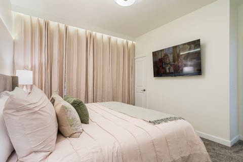 BRAND NEW House at Storey Lake close to Disney