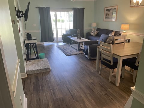 Condo M103