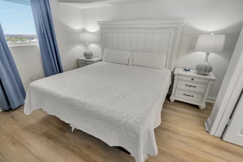 Bay Watch 1908 - 2 Bedroom