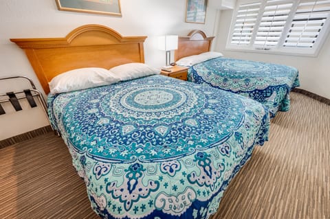 2 Queen Beds in Bedroom, Beautifully Decorated