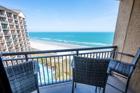 Direct Oceanfront with Amazing Views!
