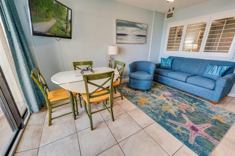 Large Living Area with Views of the Ocean, Beautifully Decorated