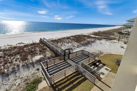 Beach RendezVue - The Vue 3E