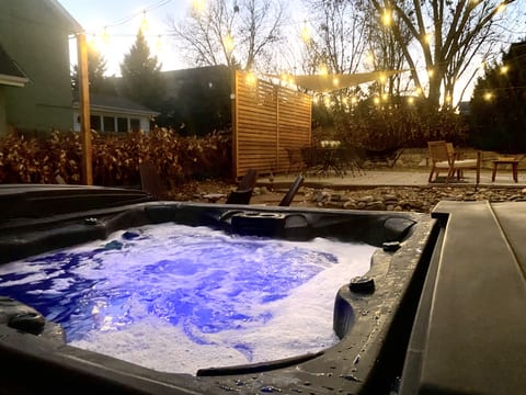 Western Golden Premium Retreat
