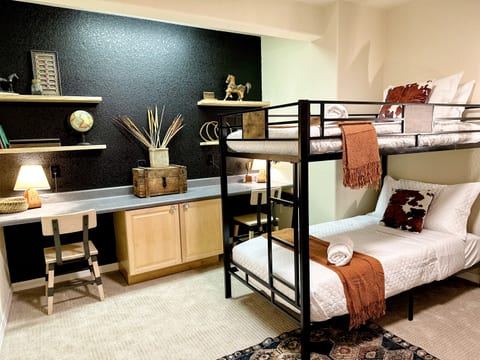 Western Golden Premium Retreat