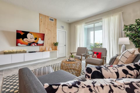 Adorable 2 BR 10 minutes from Disney FREE WATERPARK