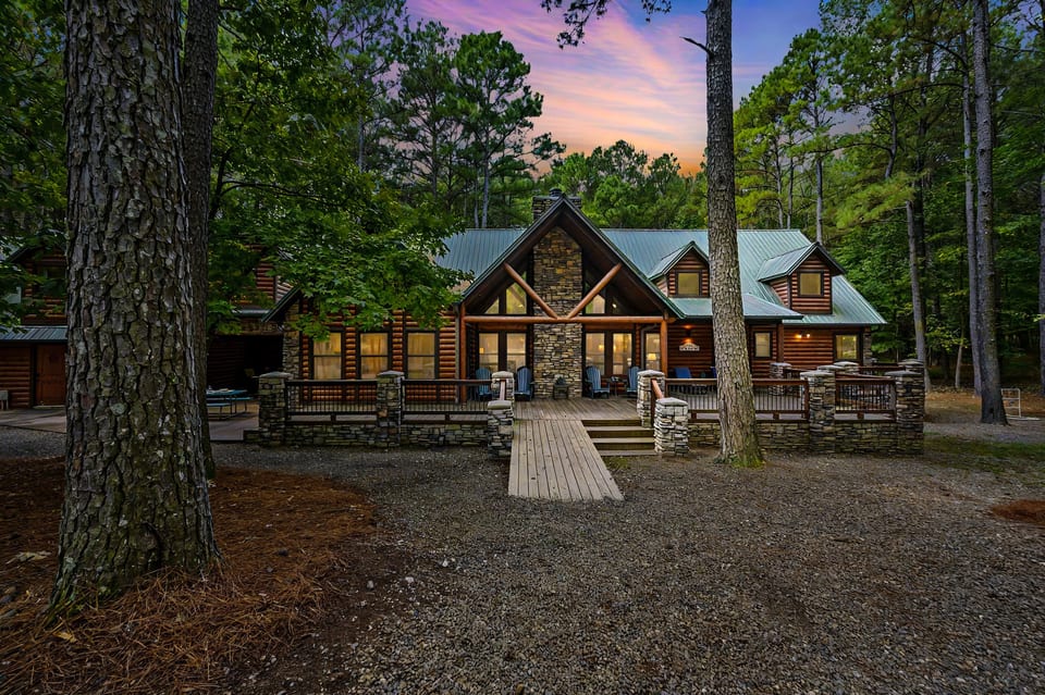 Classic cabin vibes with ample outdoor seating areas.