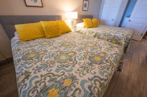 2 Queen Beds in Bedroom