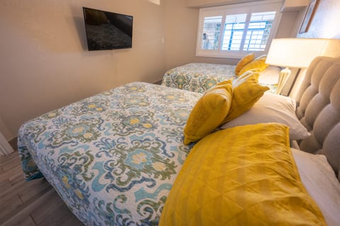2 Queen Beds in Bedroom with HDTV