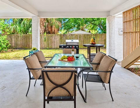 Whether you seek a tranquil spot to read a book or engage in captivating conversations with fellow guests, this outdoor haven offers the perfect setting.