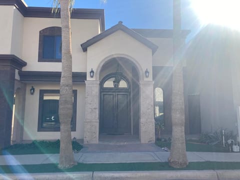 Gorgeous house in the Mexicali Zona Dorada