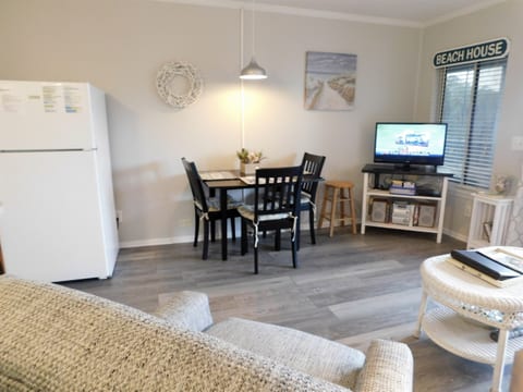 Tybee Island Beach, Dolphins, Oceanfront Condos, Pools