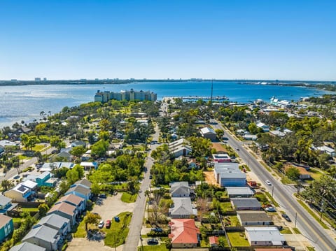 Walk to the bay in two directions!  The St. Andrews Marina is due west, and Oaks by the Bay Park is slightly southwest--both just blocks away.