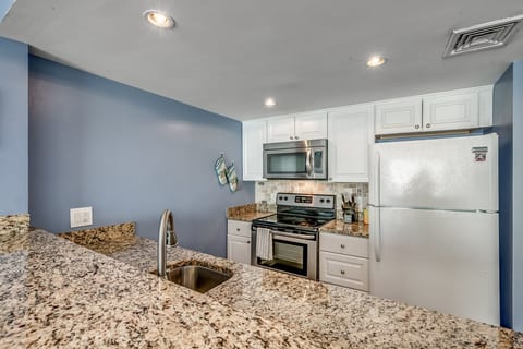 Bluewater 905 - 2 Bedroom