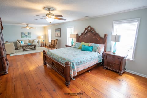 Tybee South Beach House Jacuzzi, sleeps 12