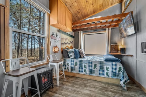 Tiny Cub House