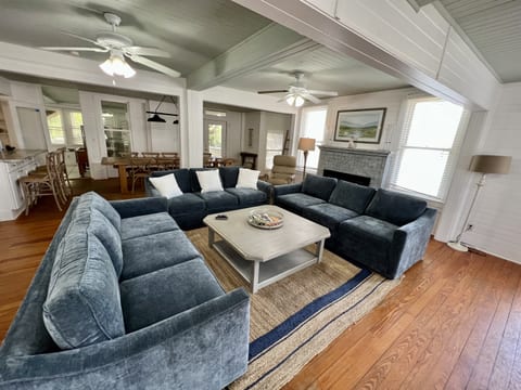 Tybee Island Historic Beach Cottage ~ Sleeps 20!