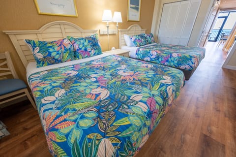 2 Beds in Bedroom