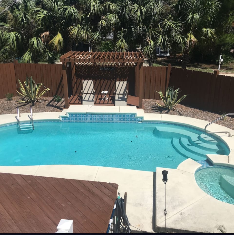 ÚLTIMO MANGO - Saint George Island