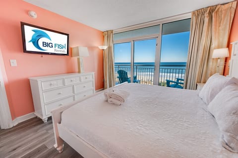 Stunning Bedroom Beautifully Decorated with Amazing Views 💫✨