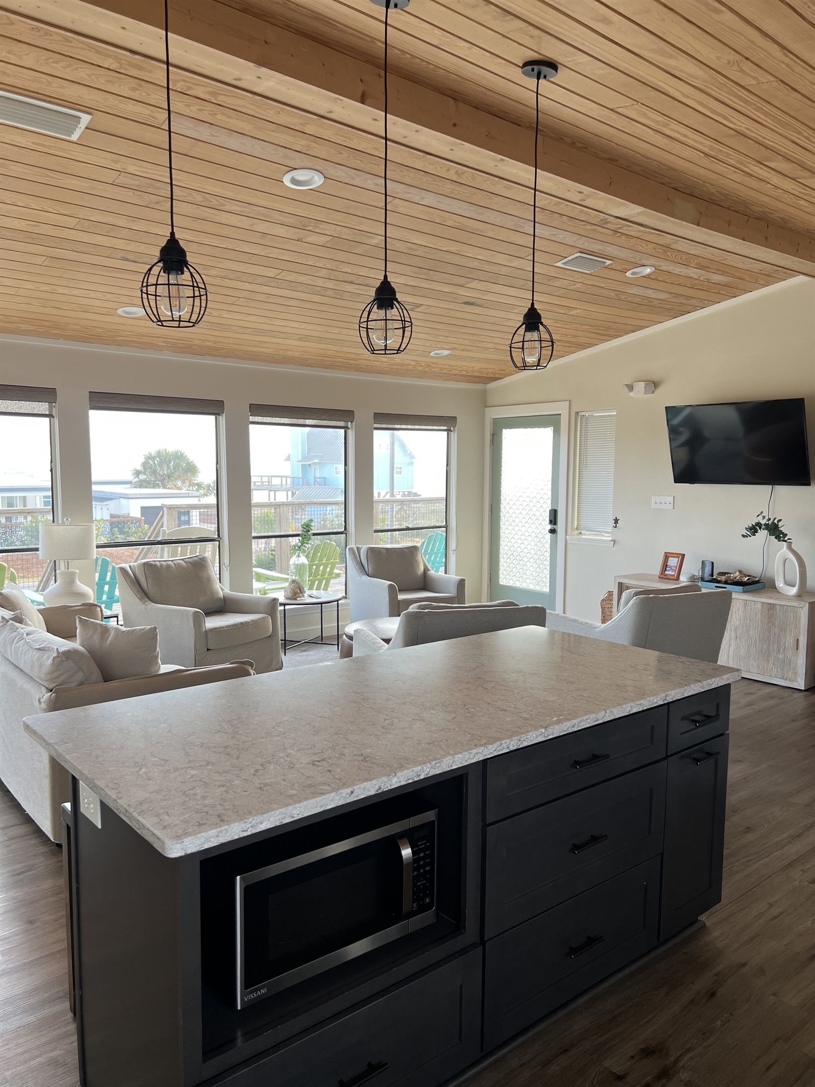 good-vibes-and-hi-tides/