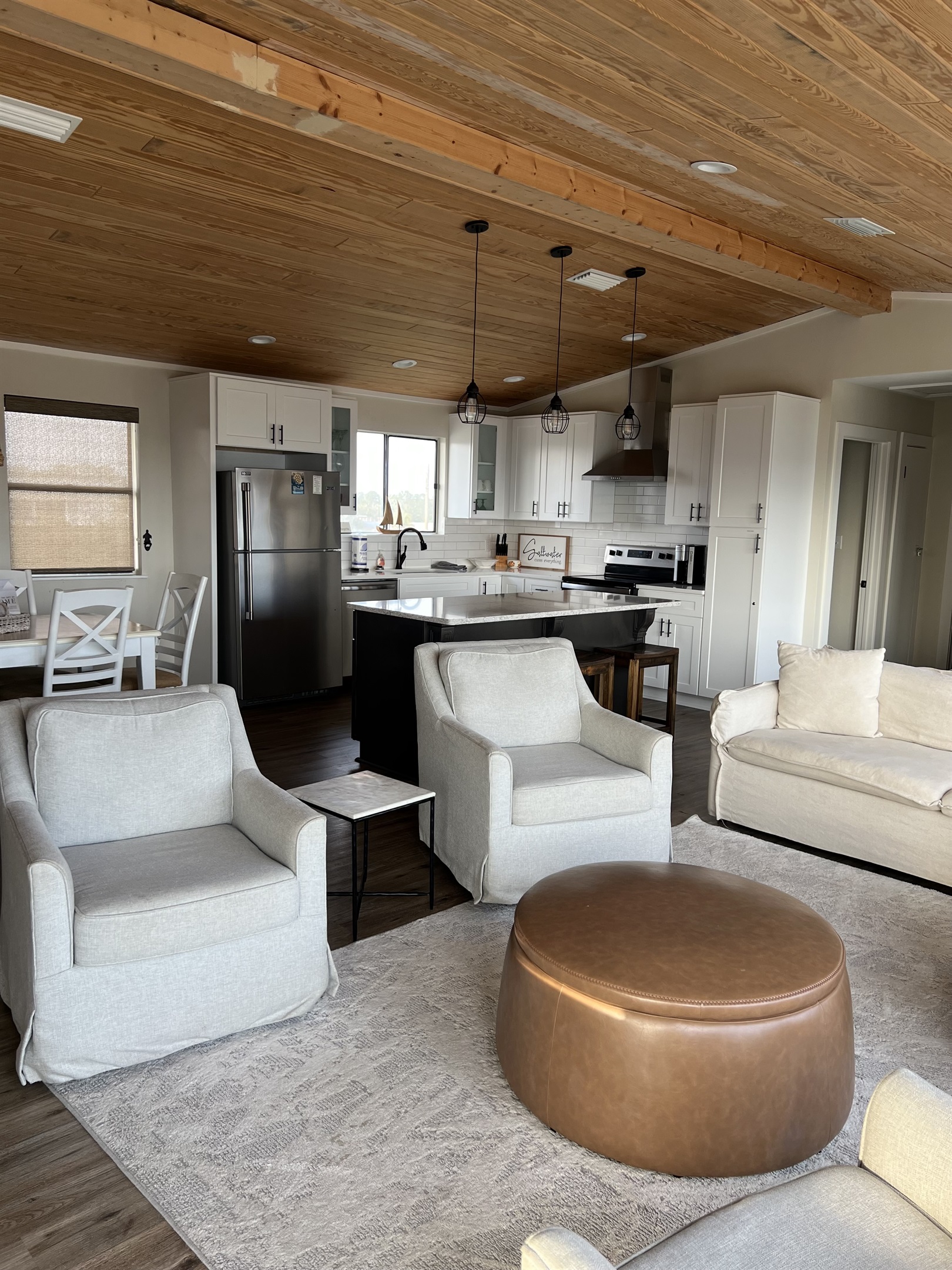 good-vibes-and-hi-tides/