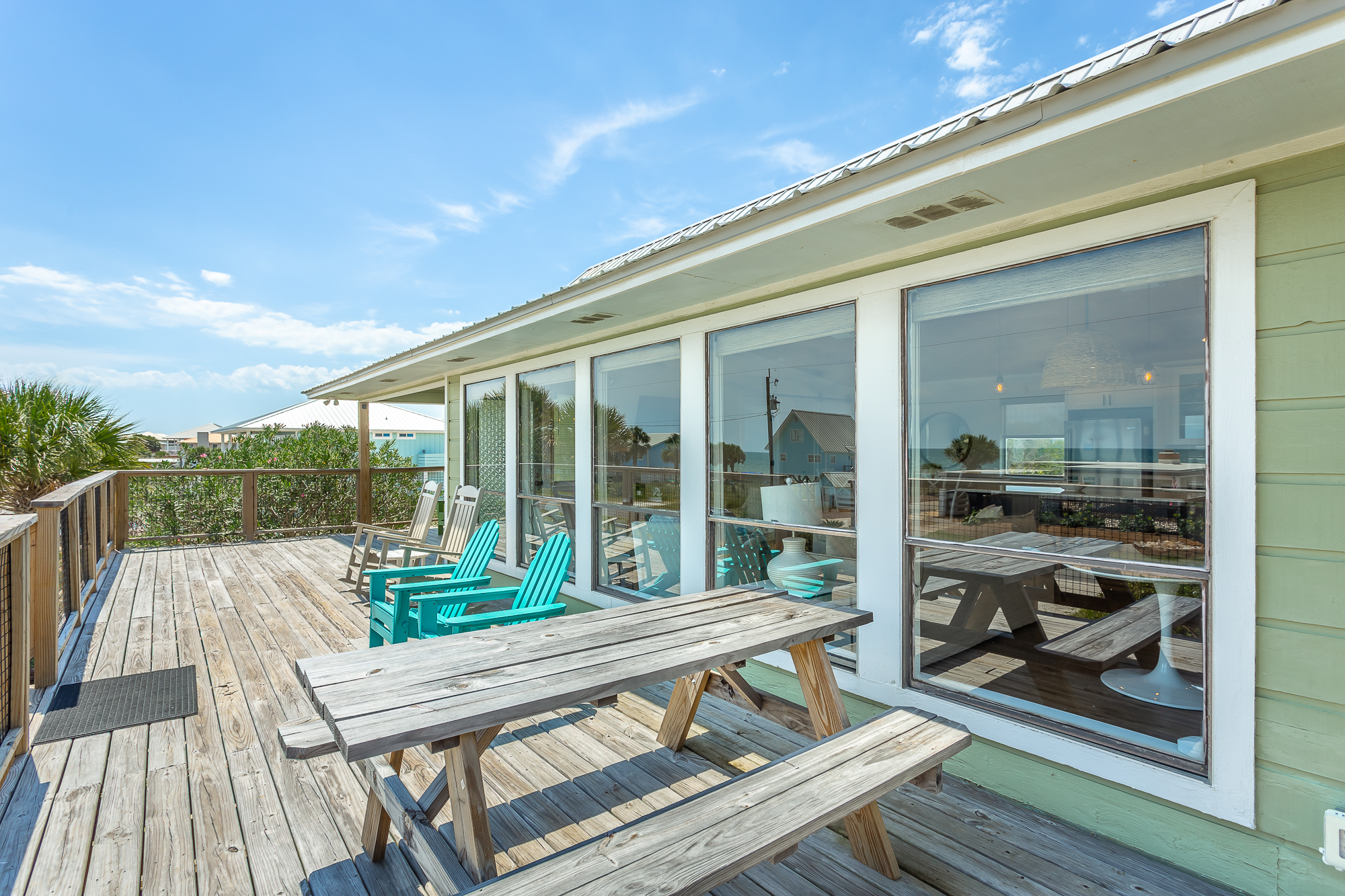 good-vibes-and-hi-tides/