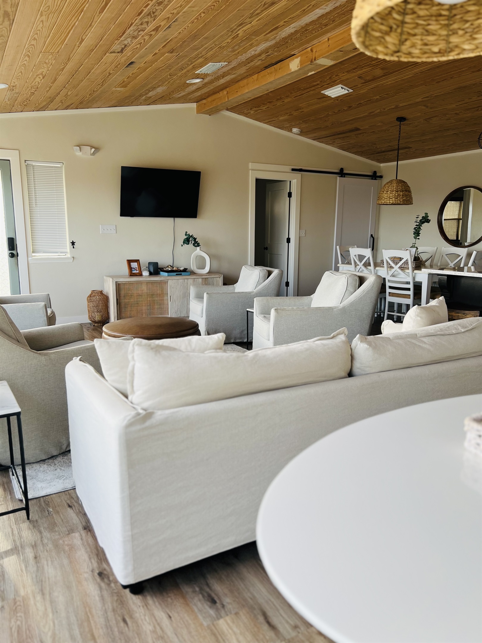 good-vibes-and-hi-tides/