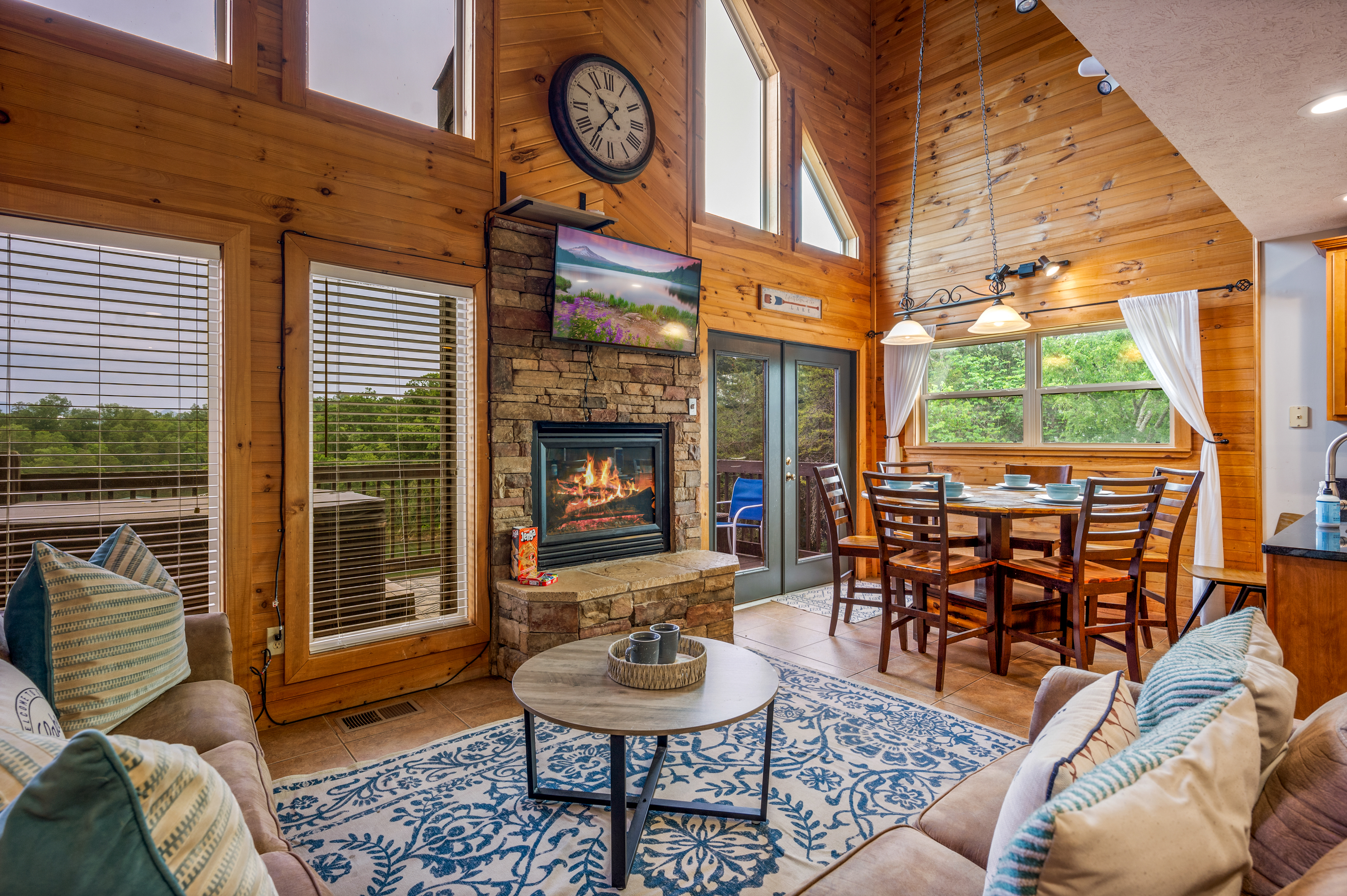 Lakeside Lodge