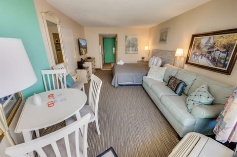 Caravelle Towers Resort 727 - Studio