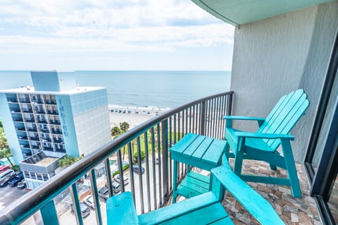 Large Balcony with Amazing views of the Ocean and Surrounding Areas