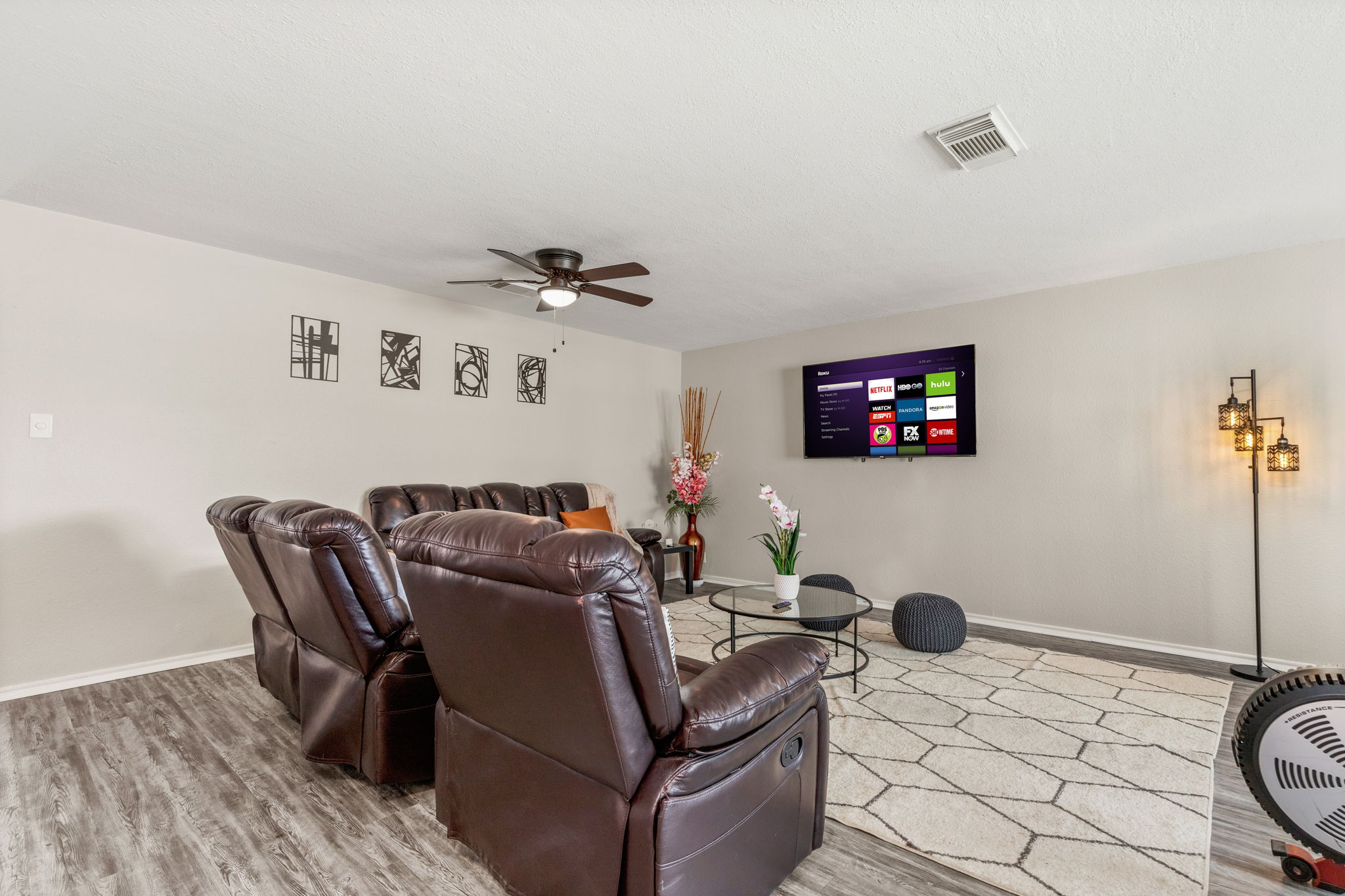 pool-oasis-by-seaworld-or-5-bedrooms-or-game-room/