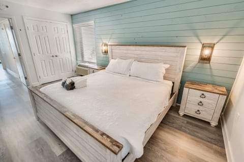 Amazing Bedroom, Beautifully Decorated