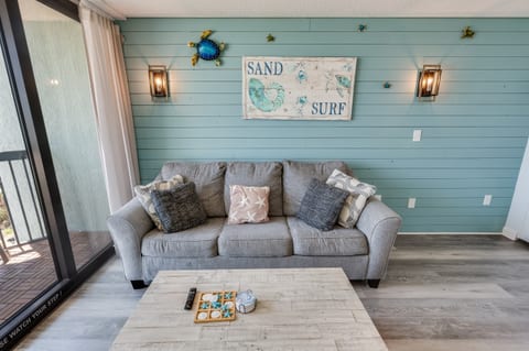 Amazing Living Room with Views of the Ocean 🌊☀️