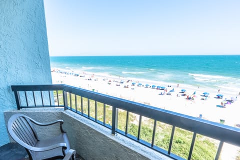 Large Balcony, Direct Oceanfront