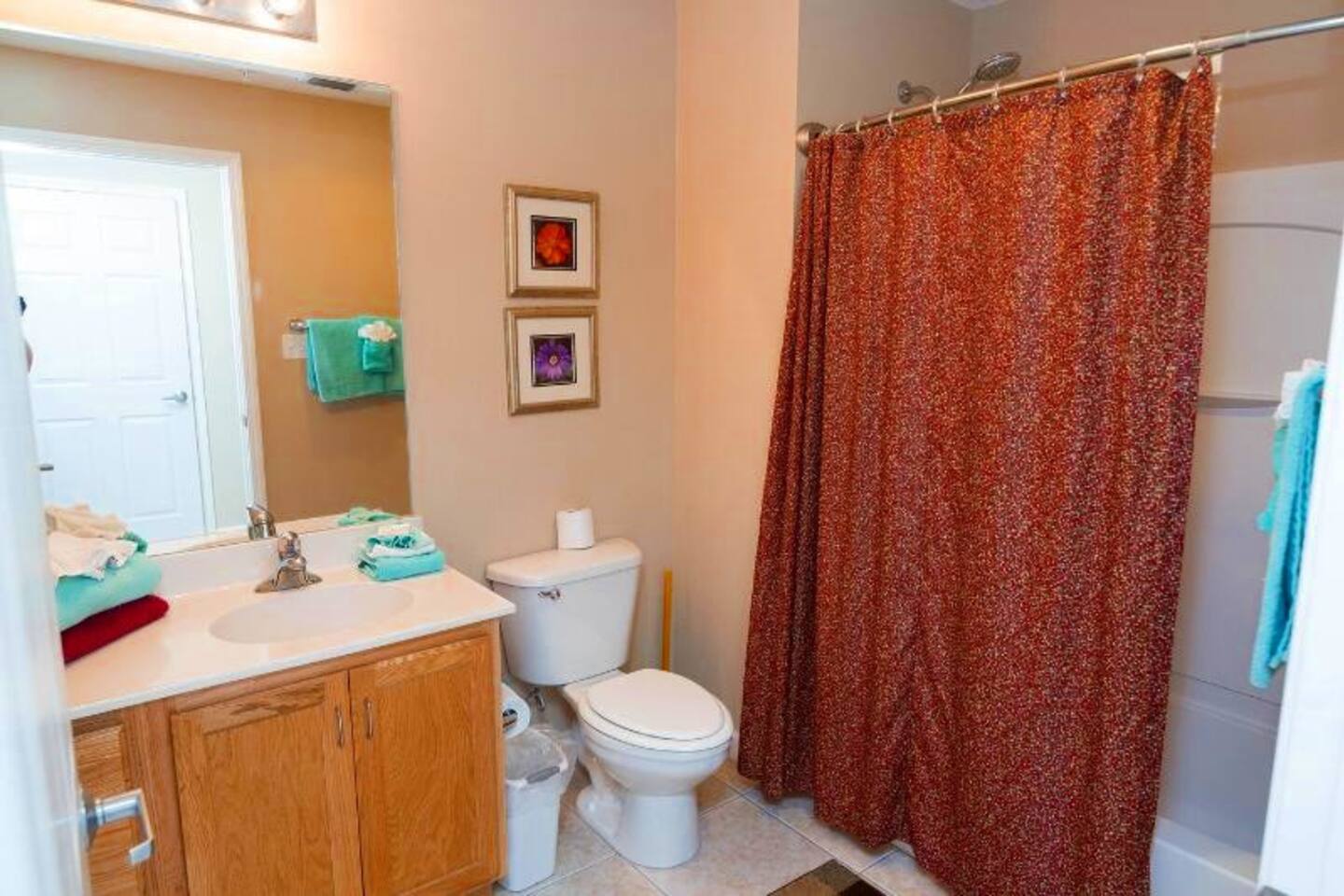 Second Bathroom - Oceanfront 2br/2ba With Large Balcony - 12011 Front Beach Road