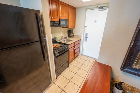 Kitchen Area with Full Sized Refridgerator