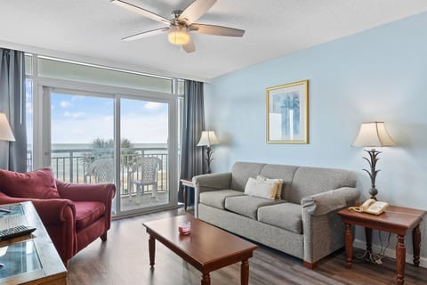 Beautifully Decorated, Direct Oceanfront