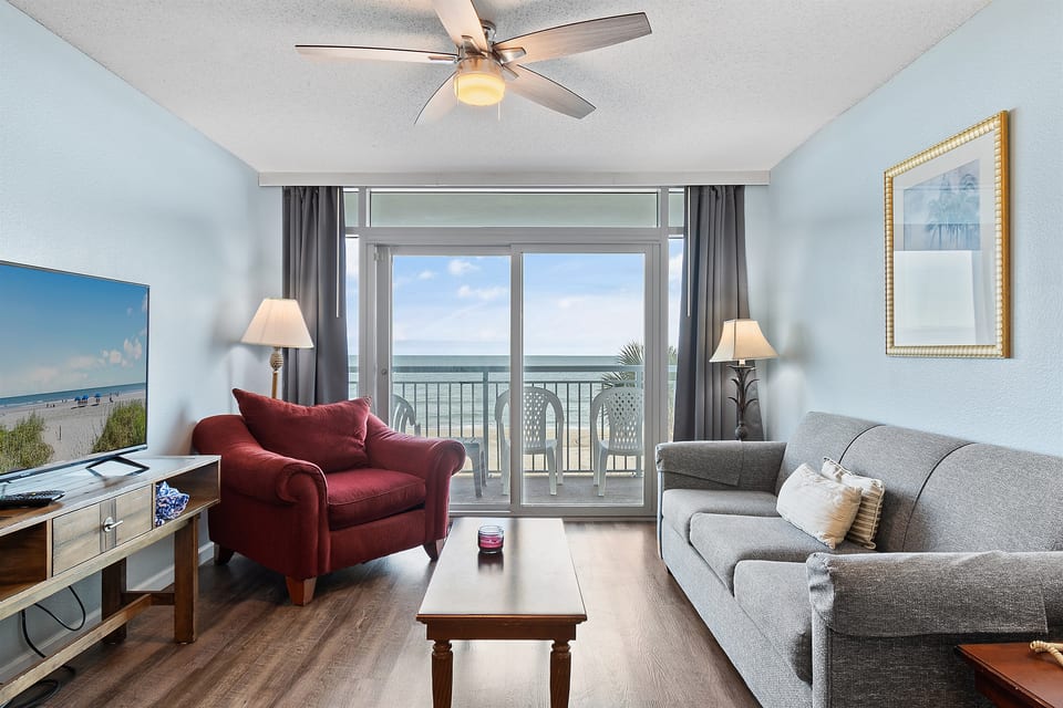 Beautifully Decorated, Direct Oceanfront